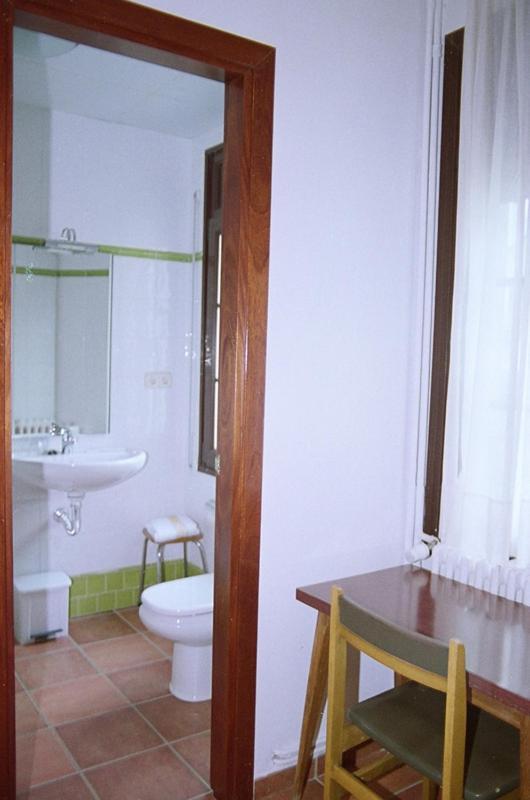 Hostal Fondevila 博西 外观 照片