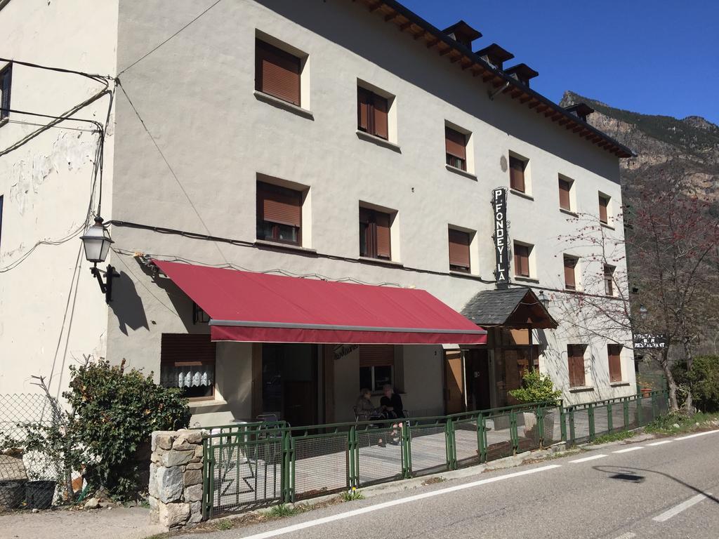 Hostal Fondevila 博西 外观 照片